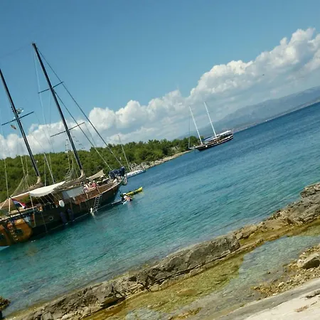 Nyaraló Bay Nečujam