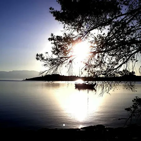 Bay Nečujam