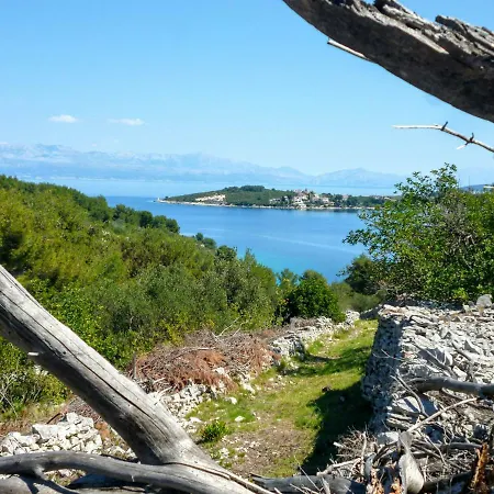 Nyaraló Bay *